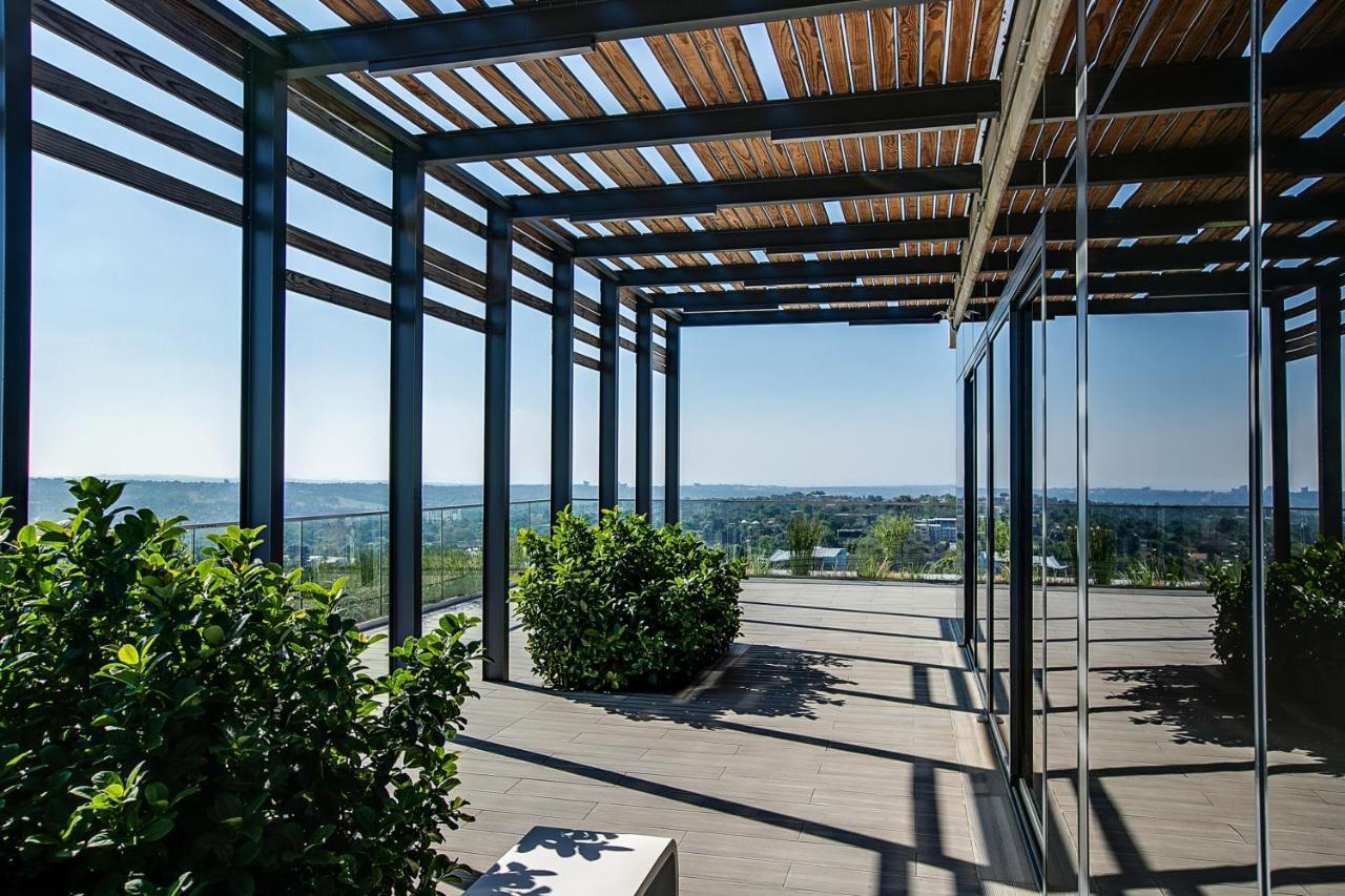 The Park Central Residence - With Generator Johannesburg Exterior photo